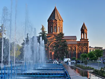 Gyumri Walking Tour: History, Architecture & Local Life