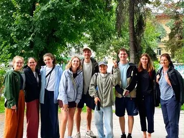 Recorrido a pie por Almaty: Luces de la ciudad y vida local