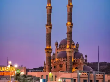 🌴 Discover Old Sharm, the most affordable area.