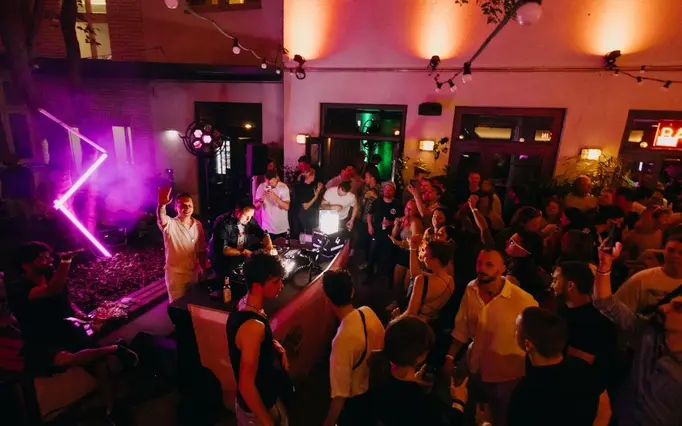 Originale, kostenlose Kneipentour mit versteckten Bars und VIP-Jazzclub