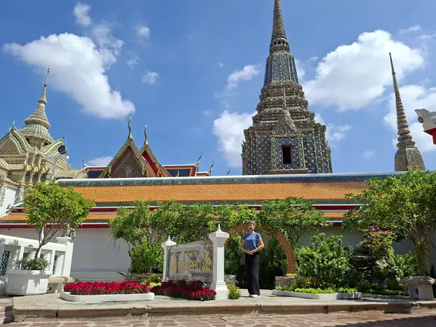 Bangkok Walking Tour: Local Culture & Wat Pho Area