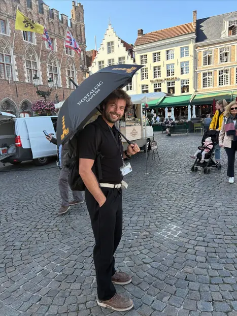 Small-Group Walk: Bruges’ by a local With free Praline and -3 euro boattour