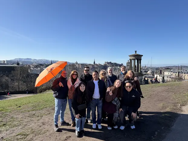 Calton Hill y Holyrood: de la naturaleza al poder.