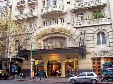 Freewalking Tour: Teatros Che! Corazon de Bs As, el mas porteño de Bs As 