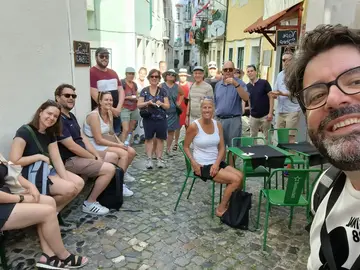 Lisboa sem filtros: histórias, humor e um sabor de Portugal