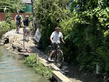 Erkunden Sie das unbekannte Chiang Mai mit dem Fahrrad. Geschichte / lokale Atmosphäre / entspannte Nachtfahrten
