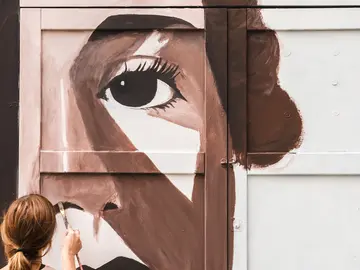Un paseo por Malasaña, historia, movida y arte callejero