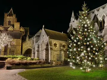 Emerald Christmas: A Free Festive Walking Tour of Dublin