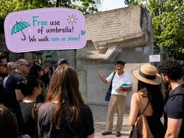 Scandals, Gossips & Histoire : Tales at Père Lachaise Cemetery Tour Paris