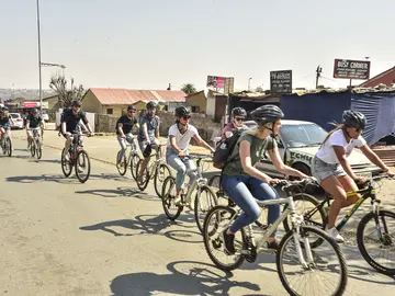 Soweto Bicycle Tour: Food and beer experience