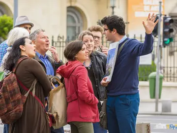 Free Tour di comunismo contro monarchia Bucarest