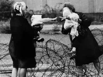Free tour of the Berlin Wall and the GDR.