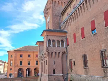 Ferrara: Stein, Macht und Erinnerung. Free walking tour durch das historische Zentrum