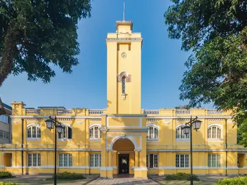 Explore Hidden Guangzhou: Cuisine, Heritage & Social Change