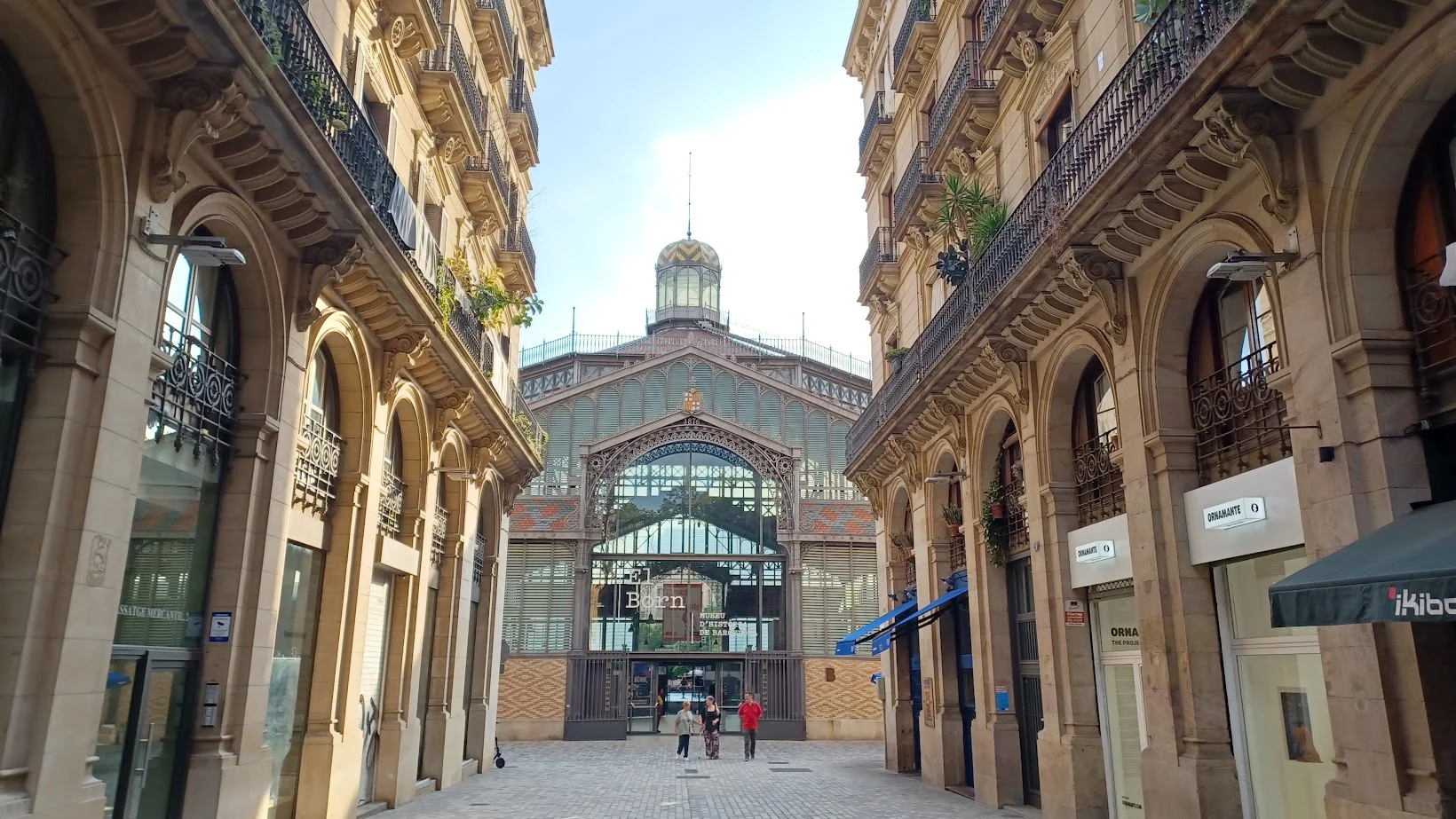 Ein Spaziergang in Santa Caterina, Born und Parc de la Ciutadella. 