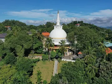 Hidden Kandy: Culture, Stories & Local Life with a Local