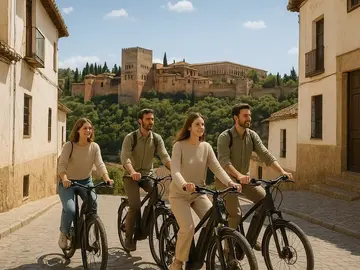 Slow E-Bike Tour: descubre Granada sobre ruedas y con tus sentidos