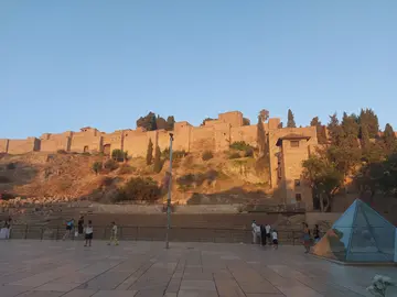 Free tour of essential Malaga