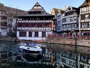 🥨The Only Unforgettable Free Tour of Strasbourg. Two Neighborhoods: History, Food, Legends, and more! 🥨