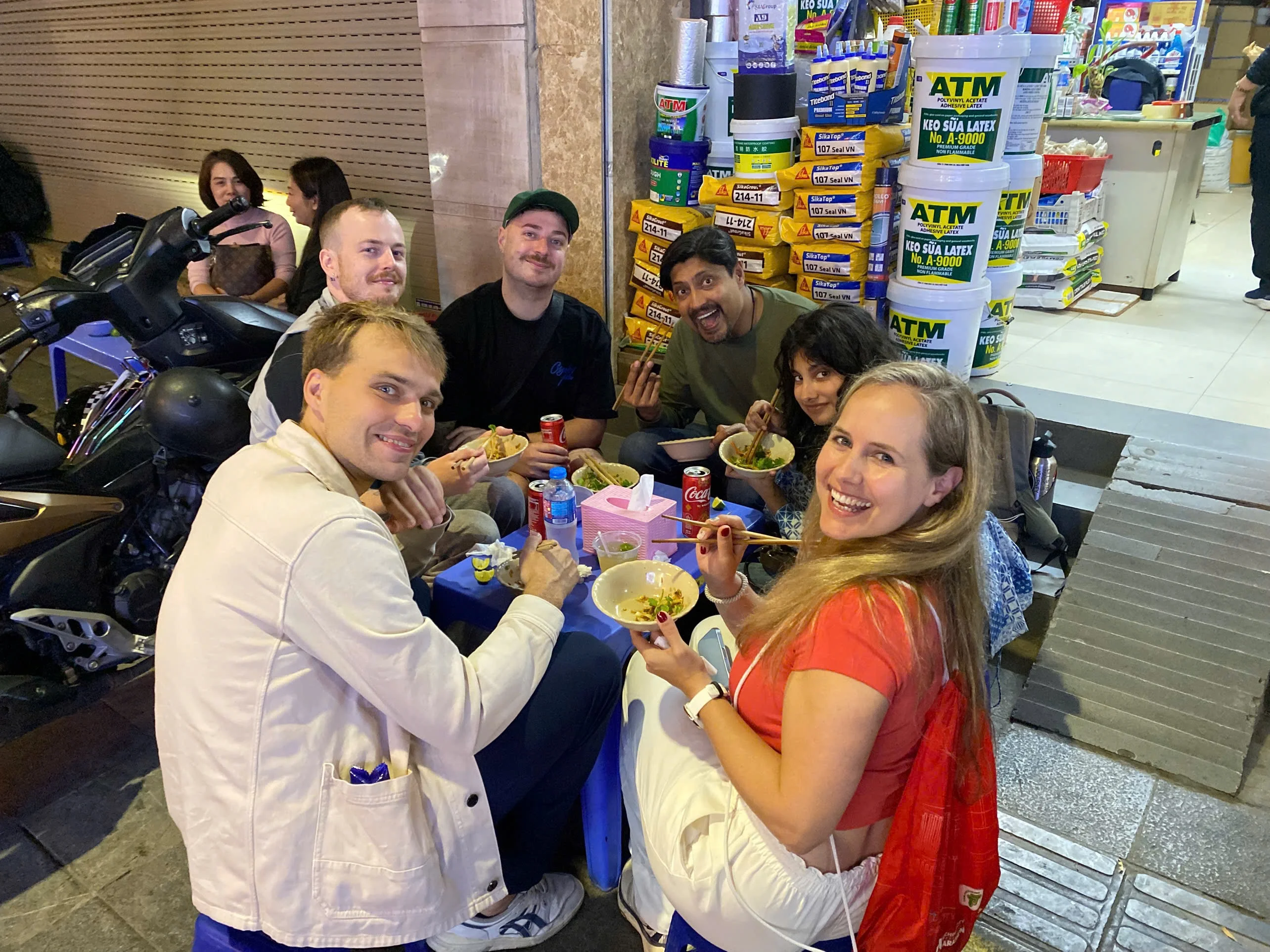 Tour gastronómico vegetariano por Hanoi en grupos reducidos: cultura y diversión.