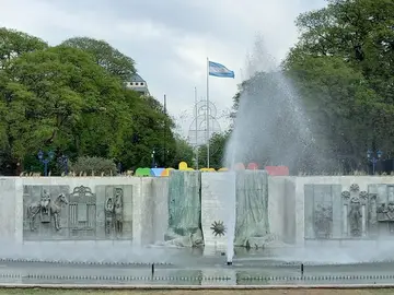 Mendoza en 5 capítulos: La historia que cuentan sus plazas