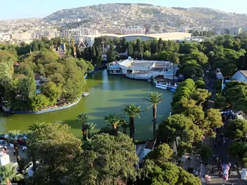 ¡Tour de Ecos del Egeo: Cultura, Leyendas Urbanas y Pasteles!