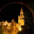  🌙✨ Descubre Sevilla de noche 🌙✨