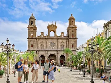 Is the Las Palmas Carnival the oldest in Spain? Find out!
