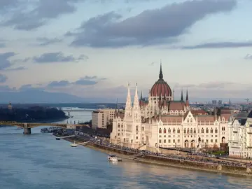 Budapest centre-ville : découverte des incontournables, entre histoire, anecdotes et bons plans / Budapest city centre: exploring the must-see sights, along with history, anecdotes and insider tips