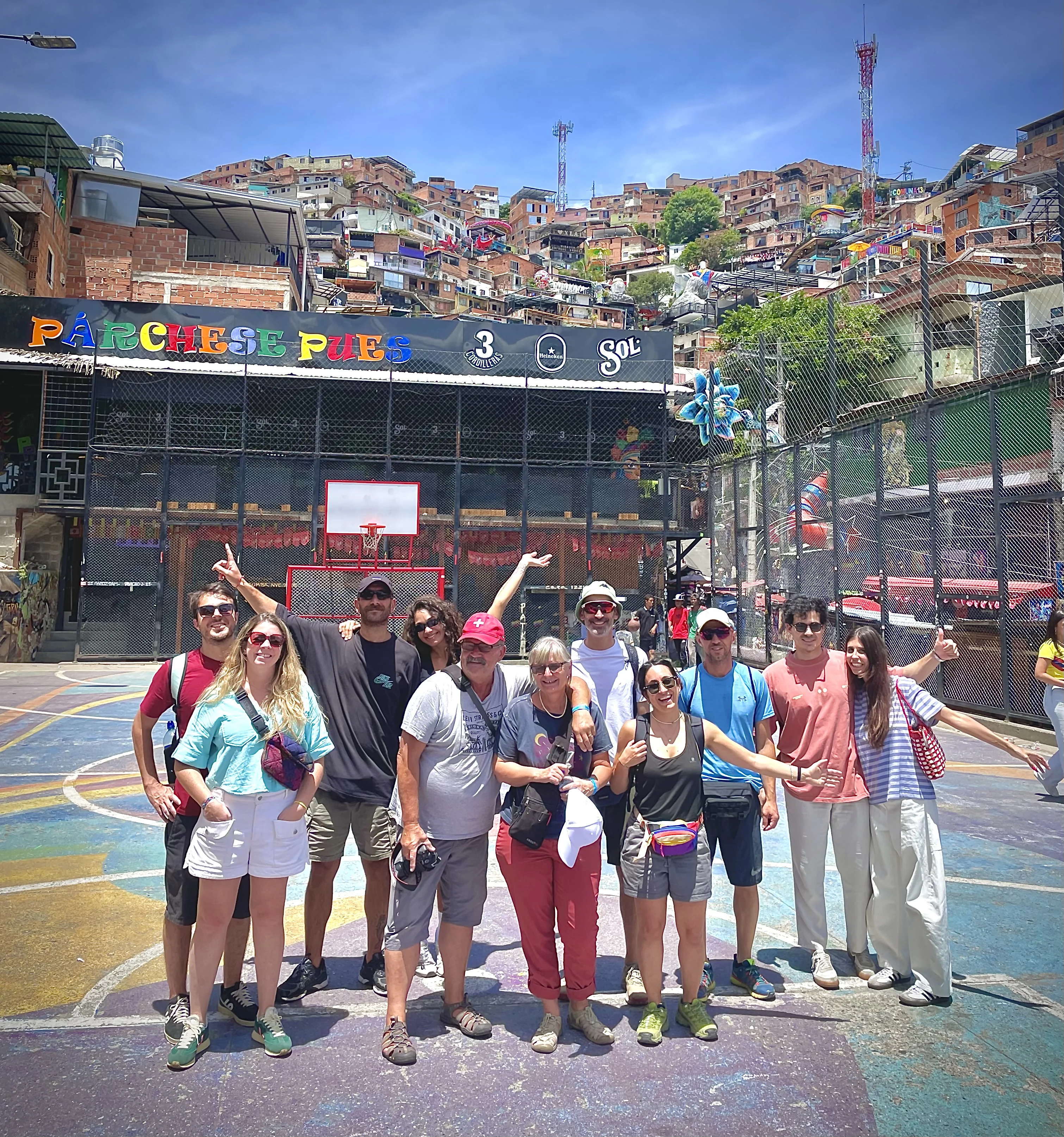 Comuna 13:✨Graffiti Tour, History, and Hidden Gems with a Local Guide