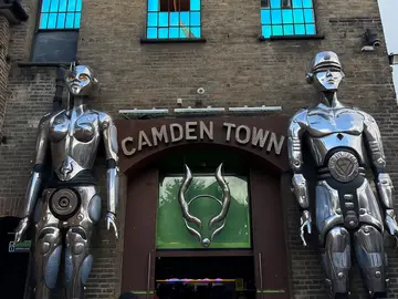 Camden Town et Primrose Hill : ruelles, marchés et anciennes écuries
