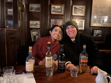Vai a bere qualcosa con uno scozzese a Glasgow 