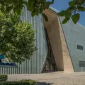 Unforgetting. A Jewish Perspective at a City That Moved On