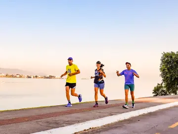 Florianópolis Free Running Tour to Seaside Avenue and Bridges
