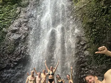 Oasis de la naturaleza: explorando cascadas en la ciudad de Bogor