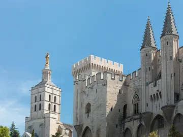 Extravagantes und geheimes Avignon – Avignon flamboyante et secrète