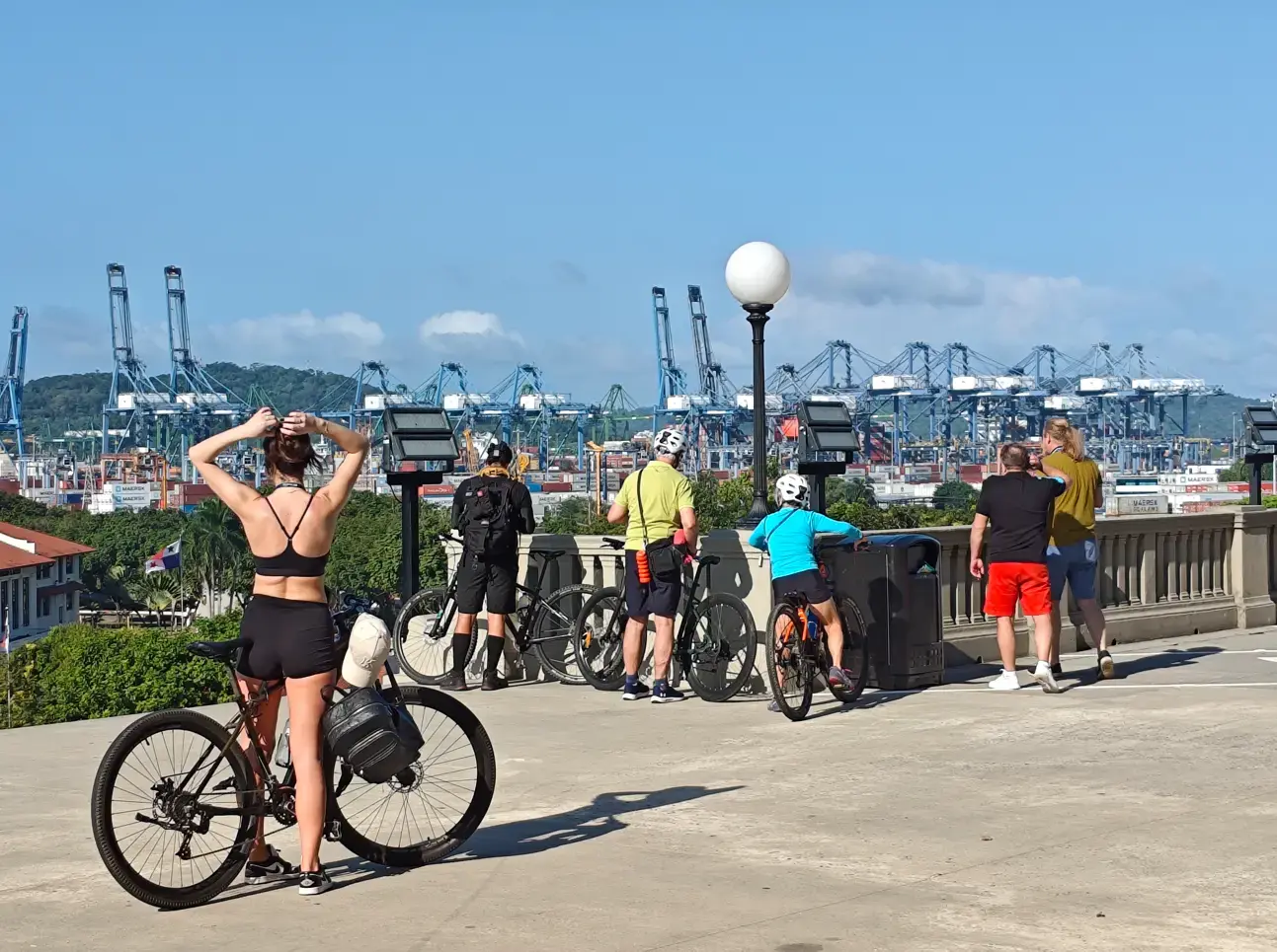 Recorrido en bicicleta por la nostalgia zoniana (barrio de la Zona del Canal de Panamá)