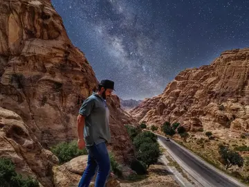 Experimente el free tour nocturno por la Vía Láctea de Petra