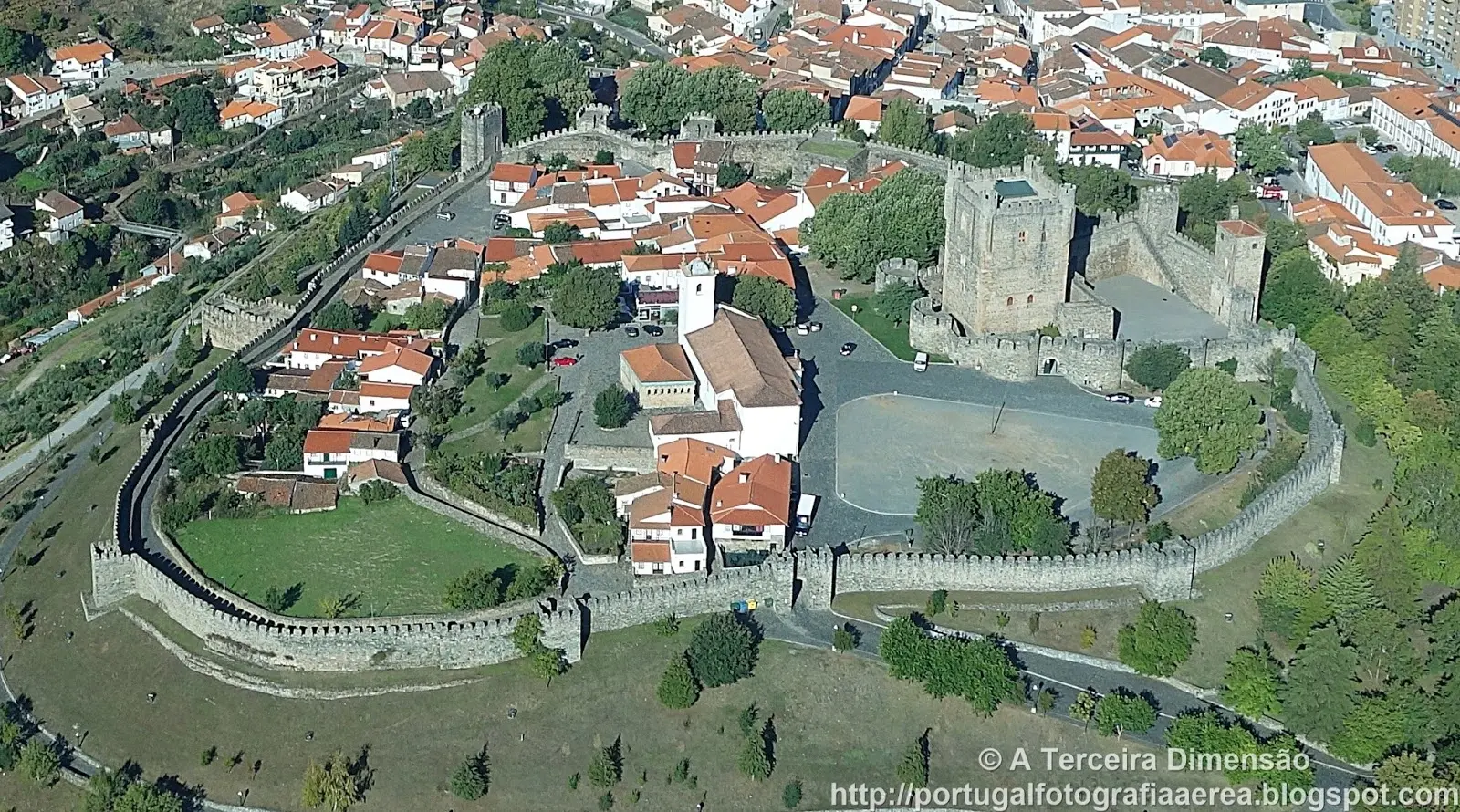 DESCUBRE BRAGANÇA Y EL CASTILLO MEDIEVAL MEJOR CONSERVADO, CON SU CIUDADELA Y SUS PINTORESCAS GENTES. GRUPOS REDUCIDOS, TRATO CERCANO. GRACIAS