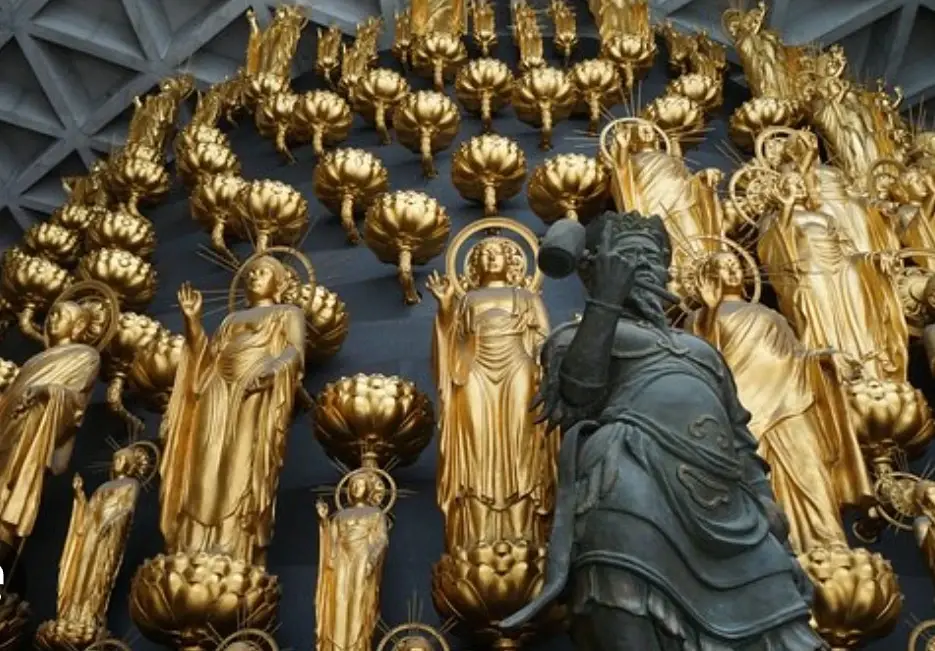 Tennoji Station Area Walking Tour – Fun Local Experience