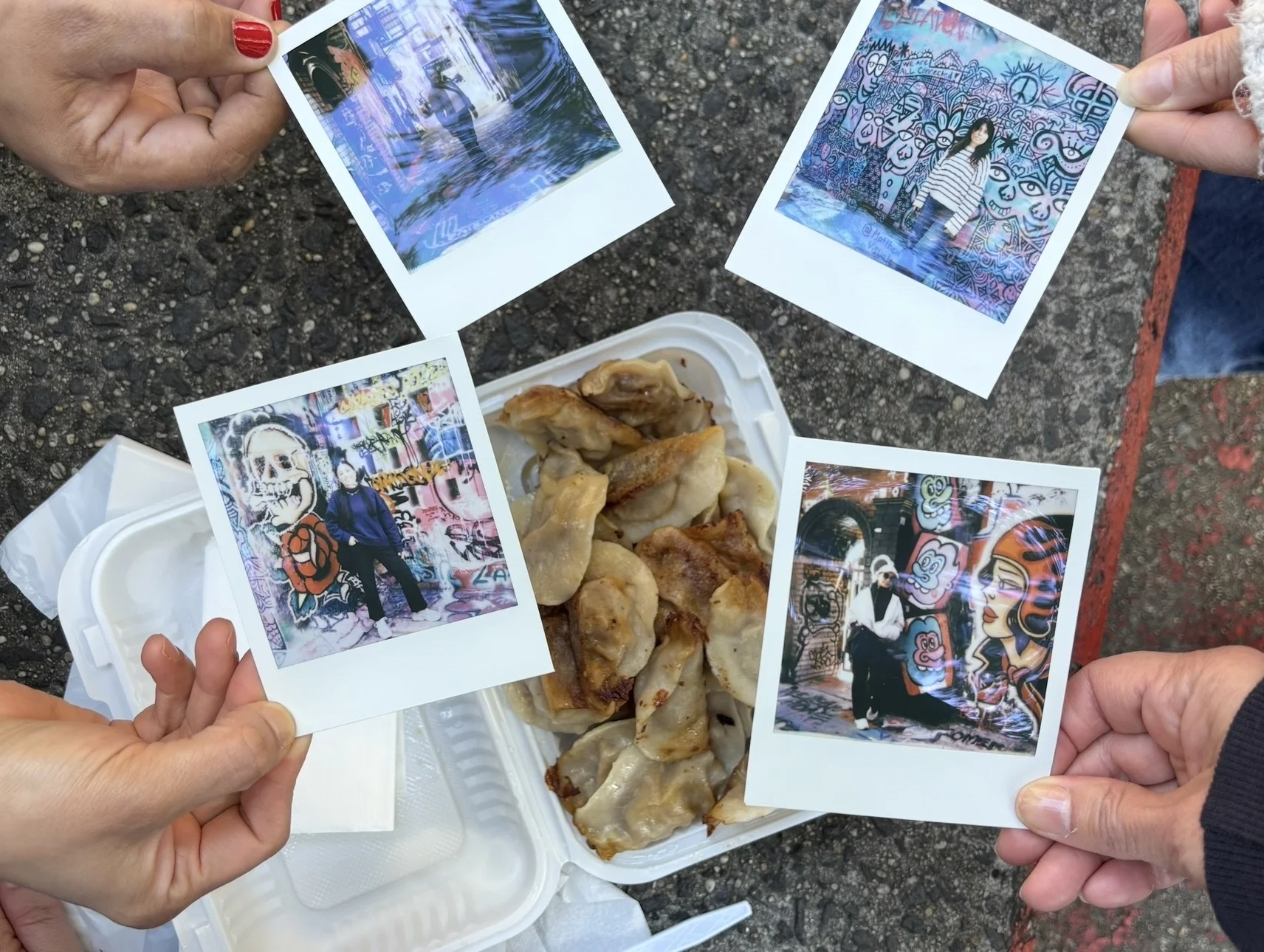 Alternative Tour through SoHo, Little Italy & Chinatown: FOOD, PHOTOS, STREET ART
