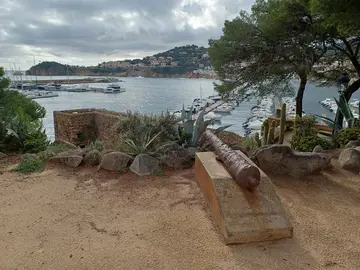 Guided tour of Sant Feliu de Guíxols