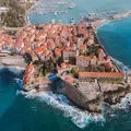 Senti l'antico spirito di Budva