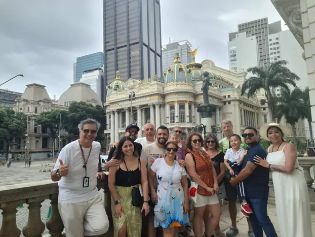 „Der Fluss, den Sie nicht erwartet haben: Kostenlose Kulturführung: Geschichte, Kunst und lokales Flair“