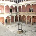 Strolling through Tortosa (Old Quarter)