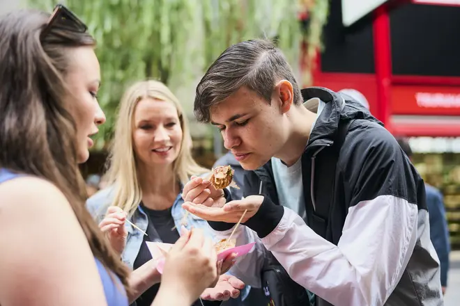 Osaka: 2-Hour District Walk & Local Food Culture