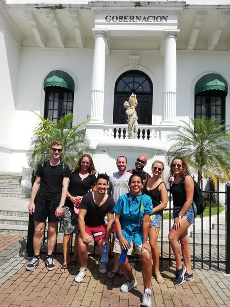 New guided sunset tour through the modern and tropical city