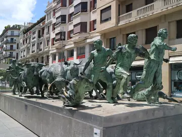 The most entertaining Pamplona highlights walking tour