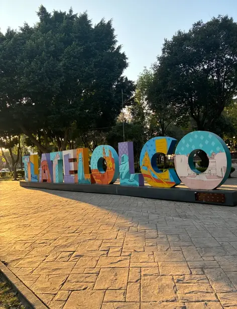 History of Tlatelolco and free food tour
