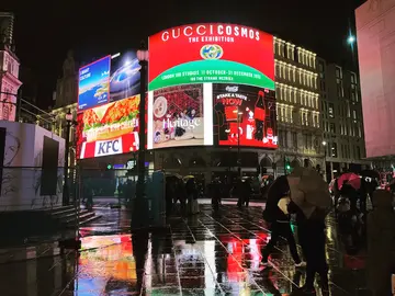 Tour through Soho and Covent Garden! 📸